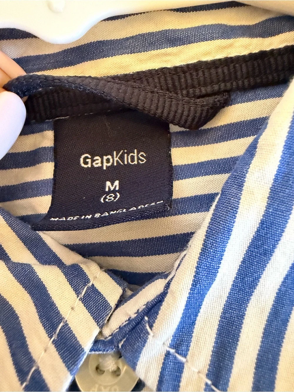 EUC GAP Boys Blue and White Striped Button-Down Shirt size 8
